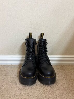Women’s Doc Martens Size 7